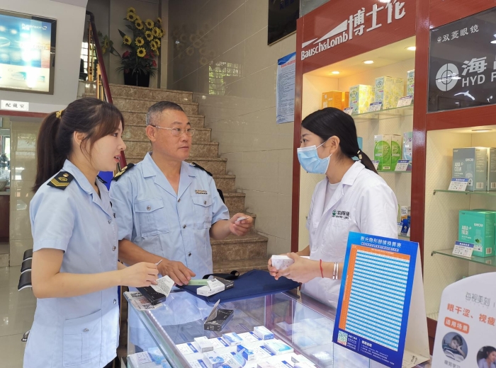 图为检查现场。 图为检查现场。