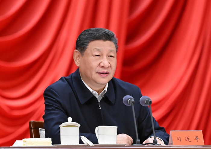 1月20日，省部级主要领导干部学习贯彻党的二十届四中全会精神专题研讨班在中央党校（国家行政学院）开班。中共中央总书记、国家主席、中央军委主席习近平在开班式上发表重要讲话。新华社记者 谢环驰 摄