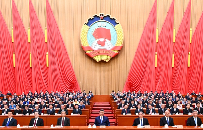 3月4日下午,中国人民政治协商会议第十四届全国委员会第四次会议在北京人民大会堂开幕。这是习近平、李强、赵乐际、蔡奇、丁薛祥、李希、韩正在主席台就座。新华社记者 燕雁 摄 3月4日下午,中国人民政治协商会议第十四届全国委员会第四次会议在北京人民大会堂开幕。这是习近平、李强、赵乐际、蔡奇、丁薛祥、李希、韩正在主席台就座。新华社记者 燕雁 摄