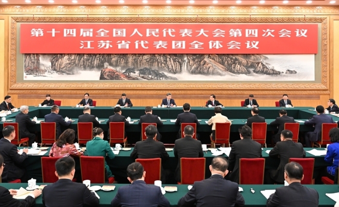 ②3月5日下午，中共中央总书记、国家主席、中央军委主席习近平参加他所在的十四届全国人大四次会议江苏代表团审议。新华社记者 谢环驰 摄
