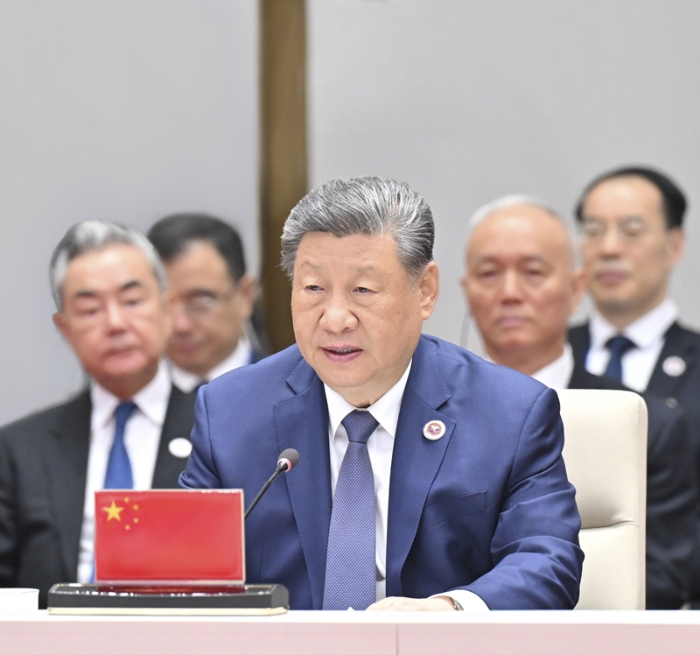 当地时间9月1日上午,国家主席习近平在比什凯克出席上海合作组织成员国元首理事会第二十六次会议。习近平发表题为《推动上海合作组织实现更高质量发展》的重要讲话。新华社记者 翟健岚 摄 当地时间9月1日上午,国家主席习近平在比什凯克出席上海合作组织成员国元首理事会第二十六次会议。习近平发表题为《推动上海合作组织实现更高质量发展》的重要讲话。新华社记者 翟健岚 摄